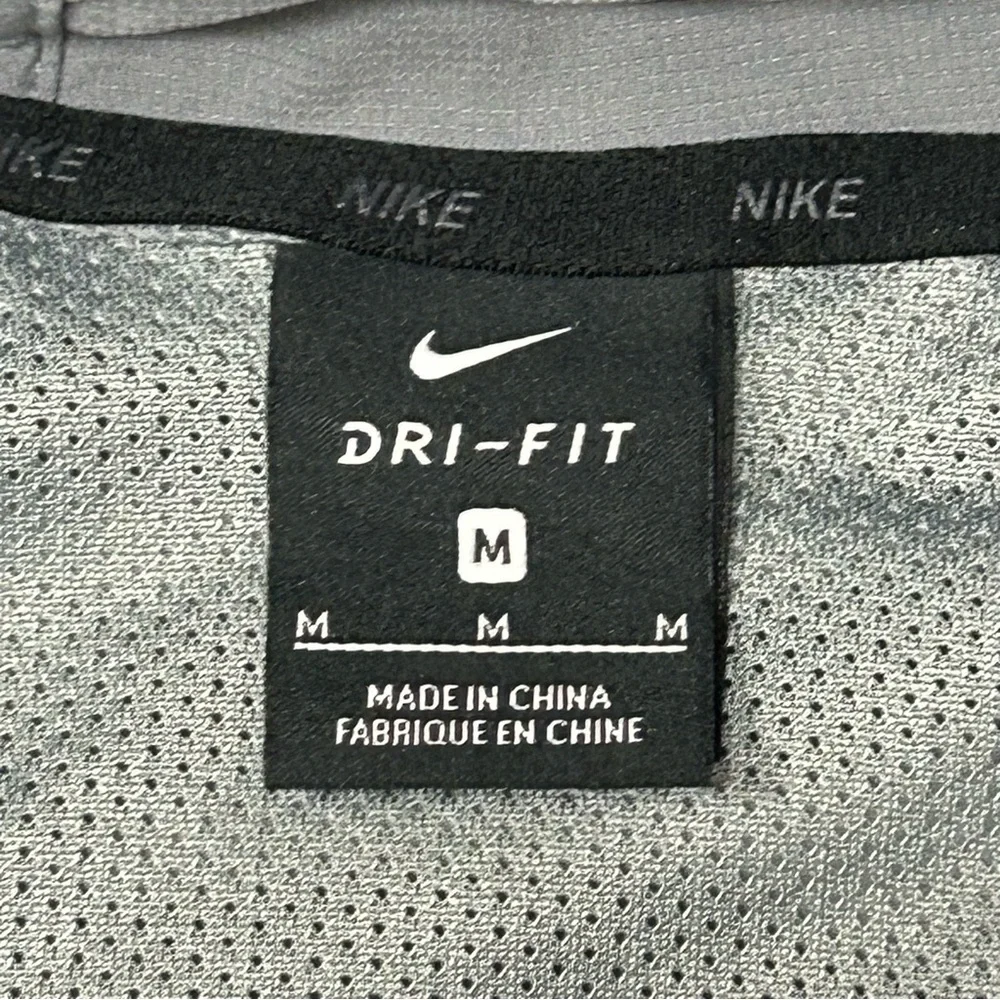 Nike Dry Fit Mens Size M Hoodie Full Zip Gym Running Training Activewear Pockets - Picture 5 of 10